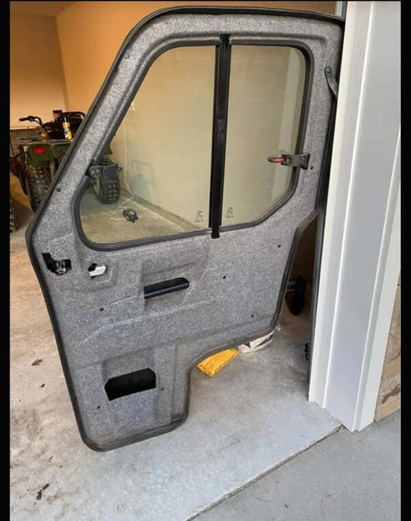 Used Polaris Ranger XP 900 Full Size Cab Doors - Image 4
